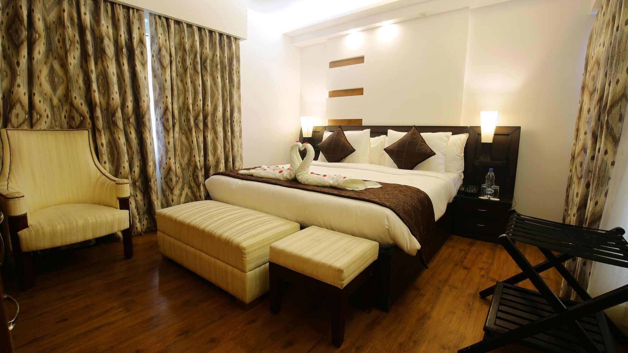 The Swiss Village Resort Nainital Buitenkant foto