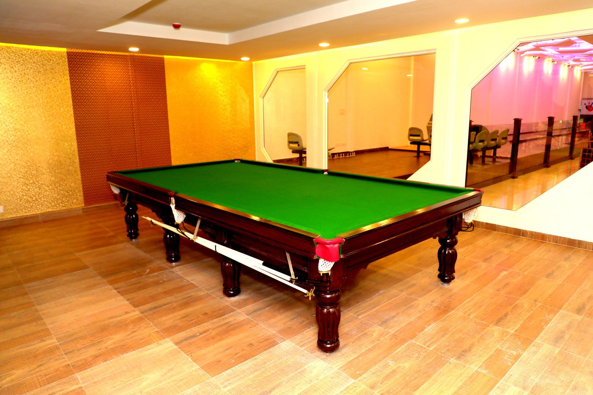 The Swiss Village Resort Nainital Buitenkant foto