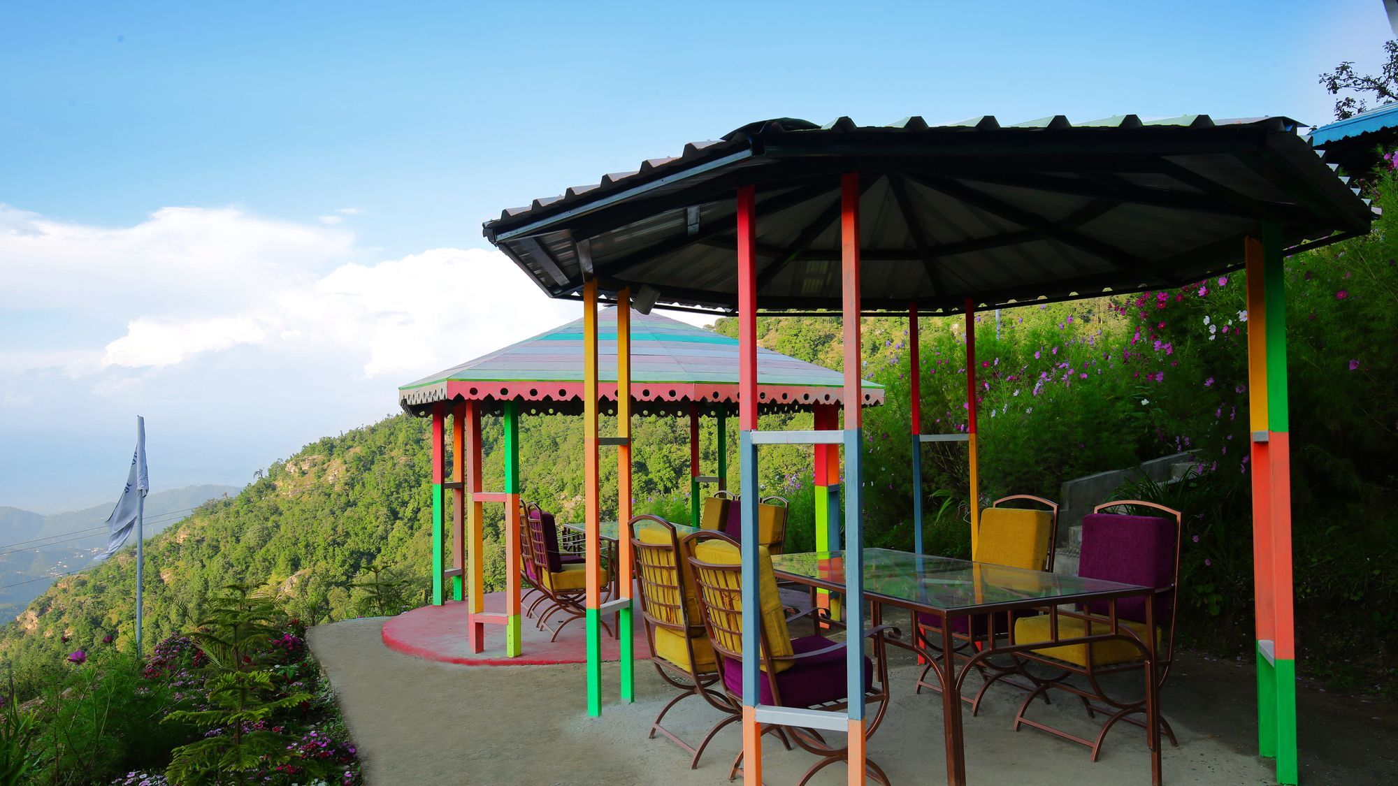 The Swiss Village Resort Nainital Buitenkant foto