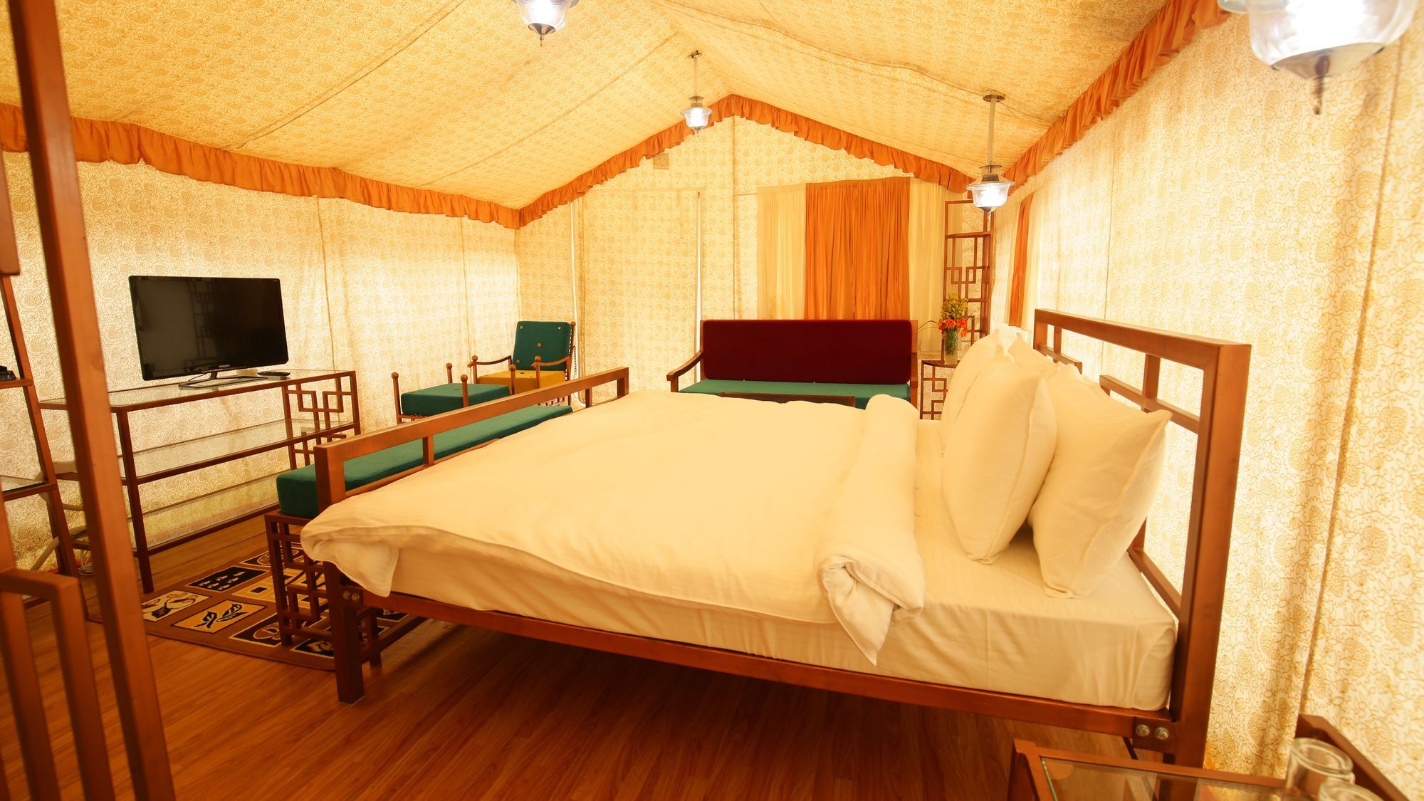 The Swiss Village Resort Nainital Buitenkant foto
